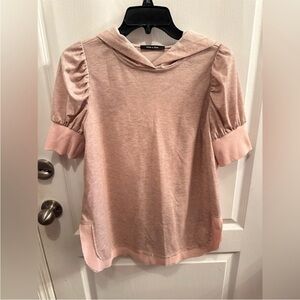 Doe & Rae NWOT Light Pink Hooded Top